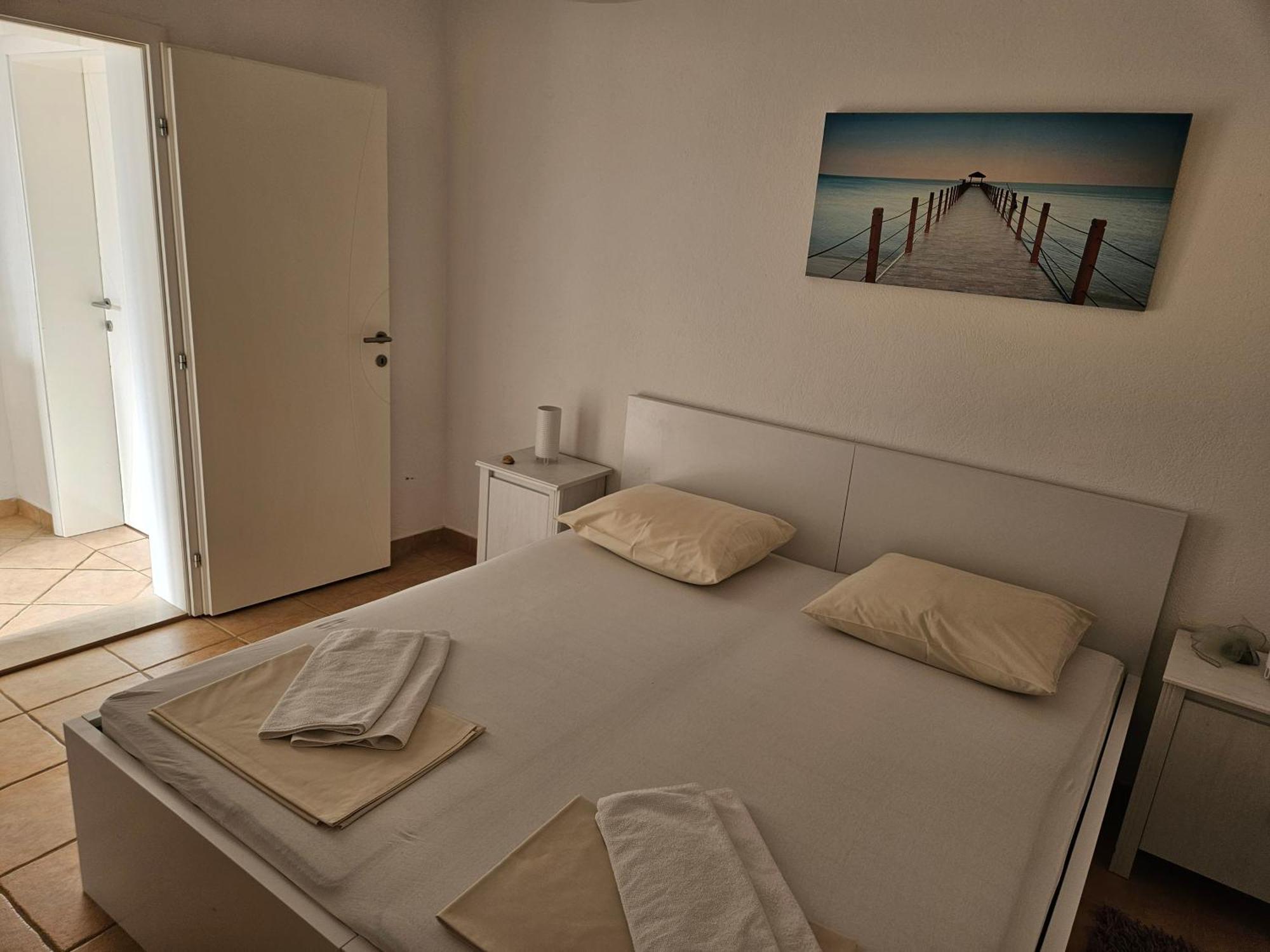 Apartments Mara Splitska Eksteriør bilde